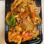 Best 四川炒鸡球 Szechuan Chicken in Conyers, GA
